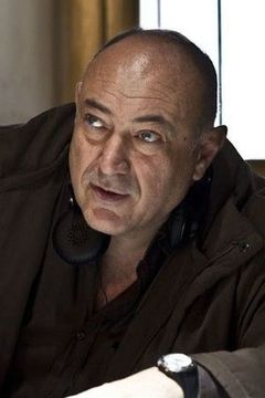 Edoardo Margheriti interpreta Commander