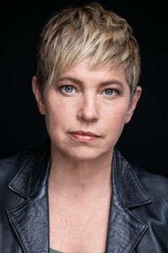 Jacque Drew interpreta Paramedic