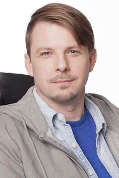 Tobias Forrest interpreta Greg