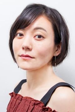 Anne Suzuki interpreta Young Hatsue Imada