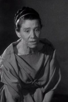 Margaret McWade interpreta Elderly Lady at Macy's (uncredited)