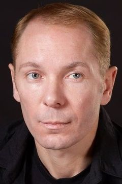 Yuriy Utkin interpreta Efreytor