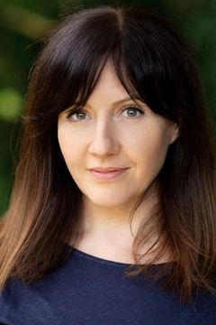 Daisy Ashford interpreta Nicole Hoffman