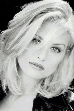 Lezlie Deane interpreta Tracy
