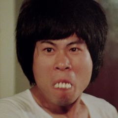 Jimmy Wong Chi-ming interpreta Susuki's Student