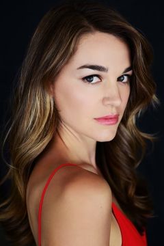 Laura Gordon interpreta Ashley