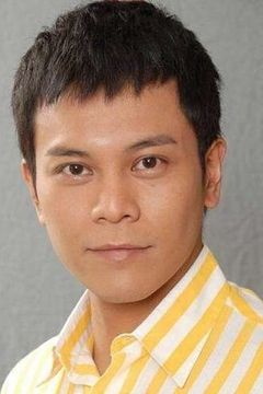 Lee Tin-Cheung interpreta 孖八