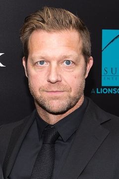 David Leitch interpreta Europol Door Guard