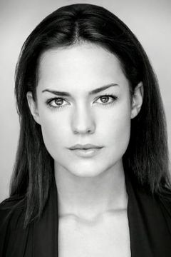Emily Wyatt interpreta Emma