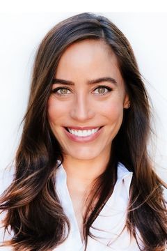 Milissa Sears interpreta Baja's Friend (uncredited)