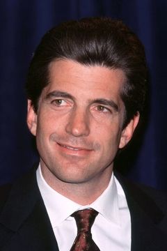 John F. Kennedy, Jr. interpreta Self (archive footage) (uncredited)