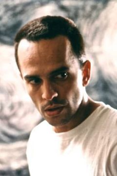 John Verea interpreta Ephraim Ortiz-Dominguez