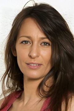 Virginie Arnaud interpreta Hélène Maxence