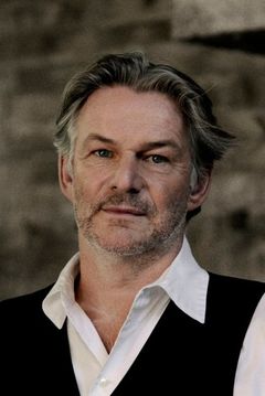 Max Herbrechter interpreta Michael Bühring