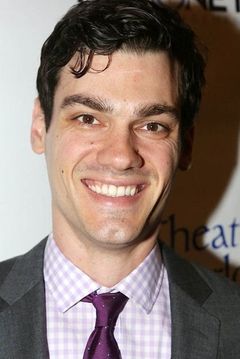 Robert Lenzi interpreta Young Man