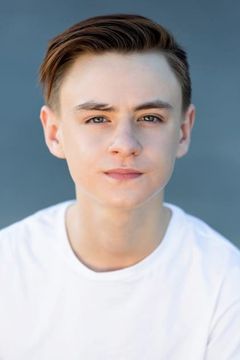 Jaeden Martell interpreta Anthony