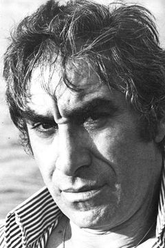 Franco Marino interpreta Gallo Henchman (uncredited)