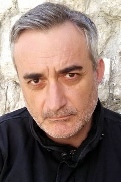 Mihai Arsene interpreta Paparazzo 3