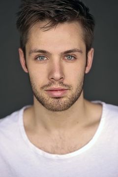 Matthew Fahey interpreta Bully #2 (voice)