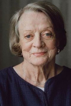 Maggie Smith interpreta Constance Trentham