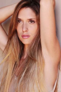 Ale Lindman interpreta Sara