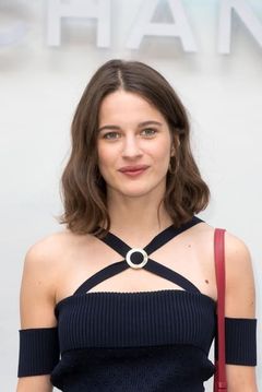 Rebecca Marder interpreta Rachel Weismann