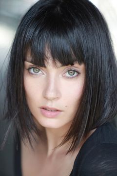 Wendy Glenn interpreta Sienna