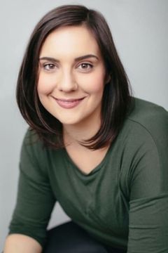 Carly McKee interpreta Teacher