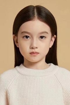 Qian Jin interpreta Divorced Family Daughter