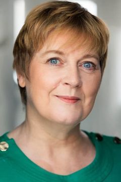 Sue Swallow interpreta Katrina