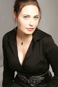 Mira Awad interpreta Woman shot