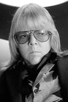 Paul Williams interpreta Doctor