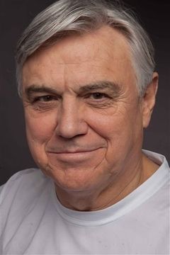 Jean Reynès interpreta Vladimir Daroff