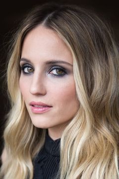 Dianna Agron interpreta Sarah Hart