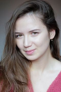 Célia Kaci interpreta Suzanne