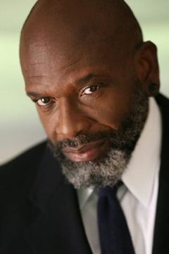 Arnold McCuller interpreta National Anthem Singer