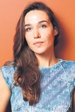 Arta Dobroshi interpreta Lorna