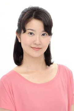 Atsuko Yuya interpreta Miwako Sato (voice)