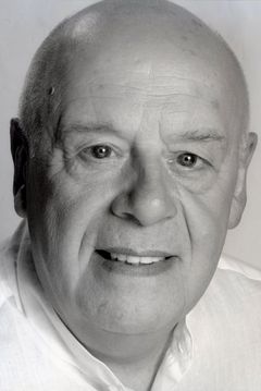 John Savident interpreta Aide to Herod