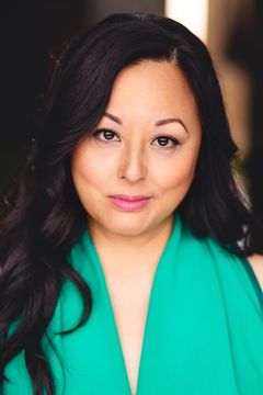 Jane Luk interpreta Nurse - Emergency Room