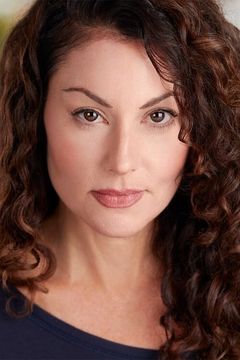 Abby Craden interpreta Additional Voices (voice)