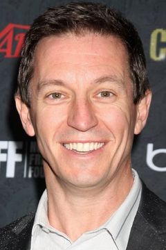 Rove McManus interpreta Additional Voices (voice)