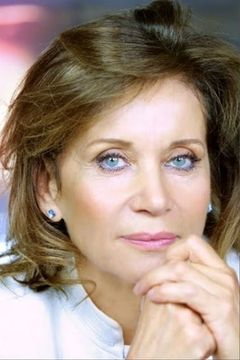 Anna Teresa Rossini interpreta Direttrice Marisa Ricci