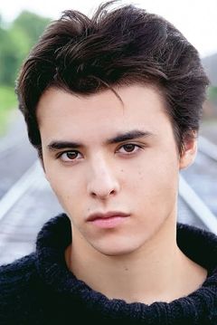 Billy Bryk interpreta David Reimann