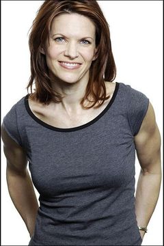 Jennifer Massey interpreta Woman