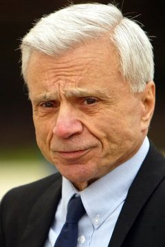 Robert Blake interpreta Mexican Boy Selling Lottery Tickets (uncredited)