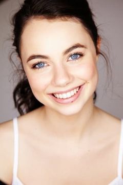 Ivy Latimer interpreta Nixie