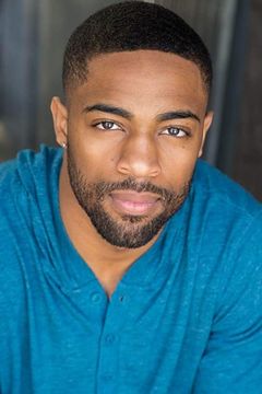 Phillip Mullings Jr. interpreta EMT