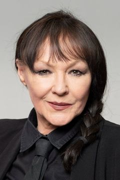 Frances Barber interpreta Jessie