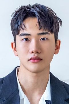 Ahn Ji-ho interpreta Chan